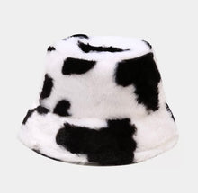 Load image into Gallery viewer, Cow print furry bucket hat
