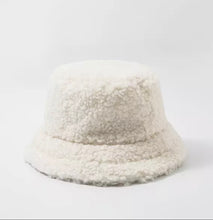 Load image into Gallery viewer, Wool bucket hats
